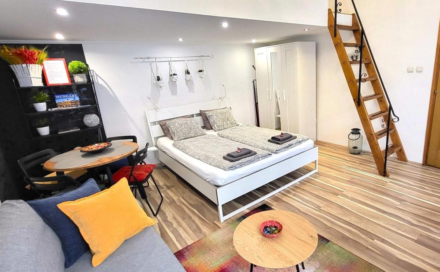 Simona - Lovely Studio In The Downtown . Budapest Exteriör bild